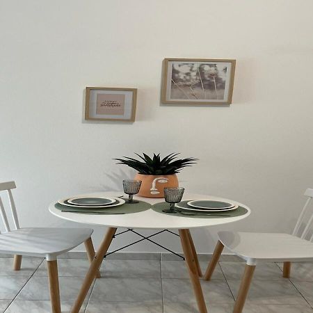 Swallow'S Nest Apartment Paradisi  ภายนอก รูปภาพ