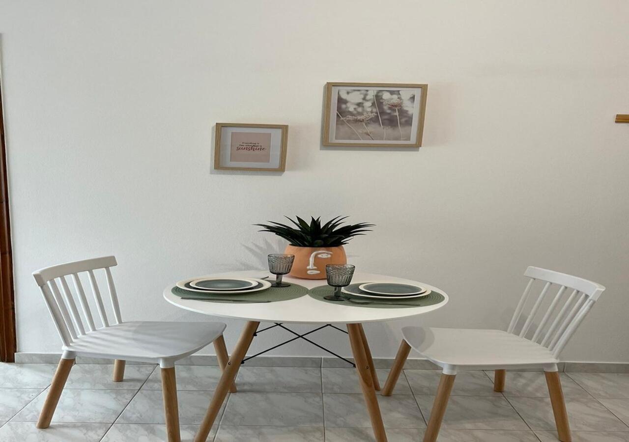 Swallow'S Nest Apartment Paradisi  ภายนอก รูปภาพ