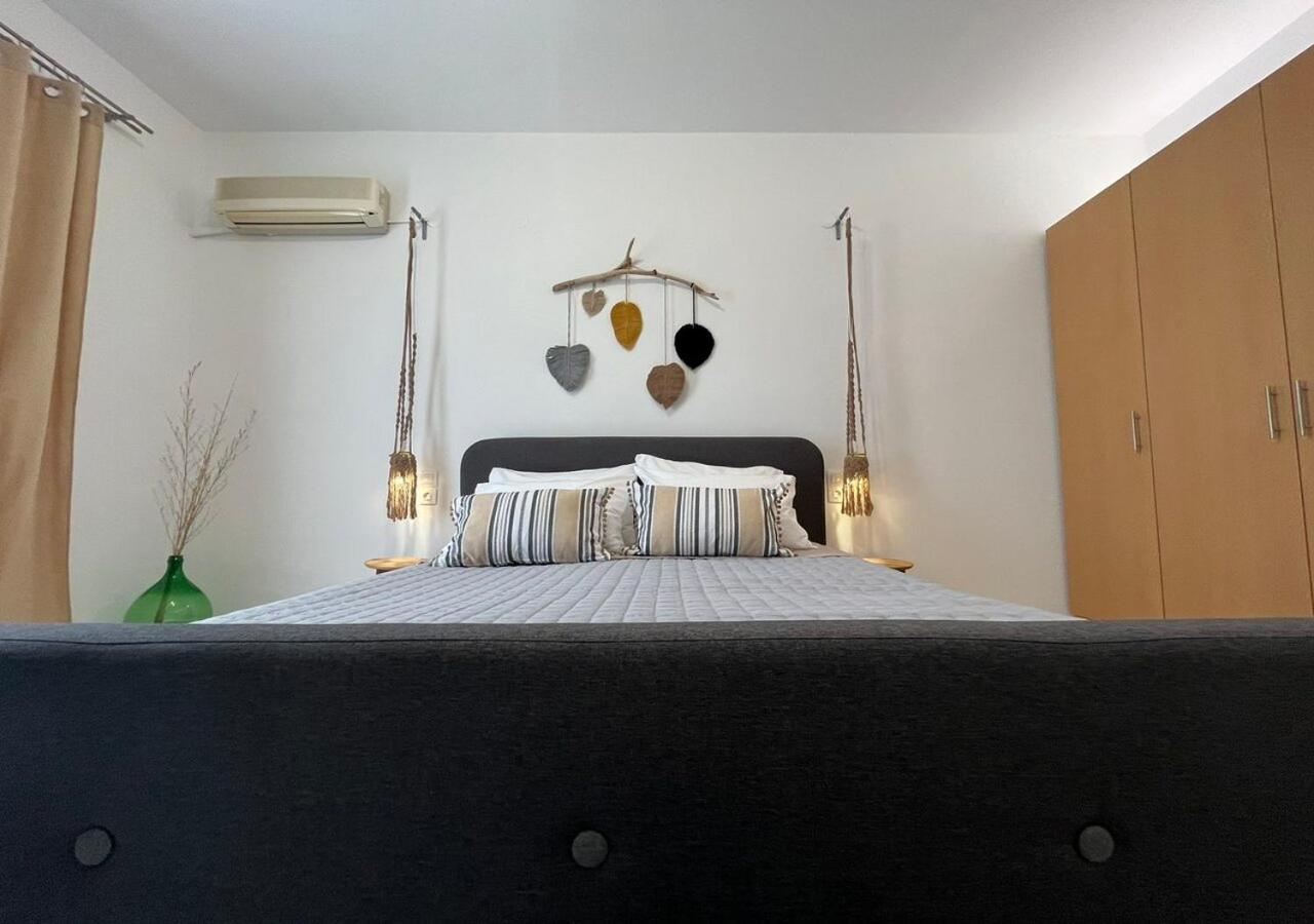 Swallow'S Nest Apartment Paradisi  ภายนอก รูปภาพ