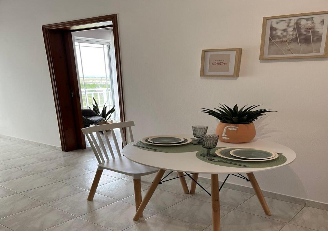Swallow'S Nest Apartment Paradisi  ภายนอก รูปภาพ