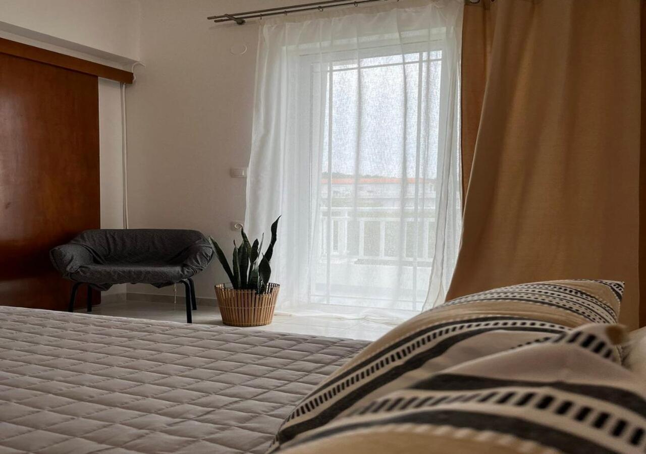 Swallow'S Nest Apartment Paradisi  ภายนอก รูปภาพ