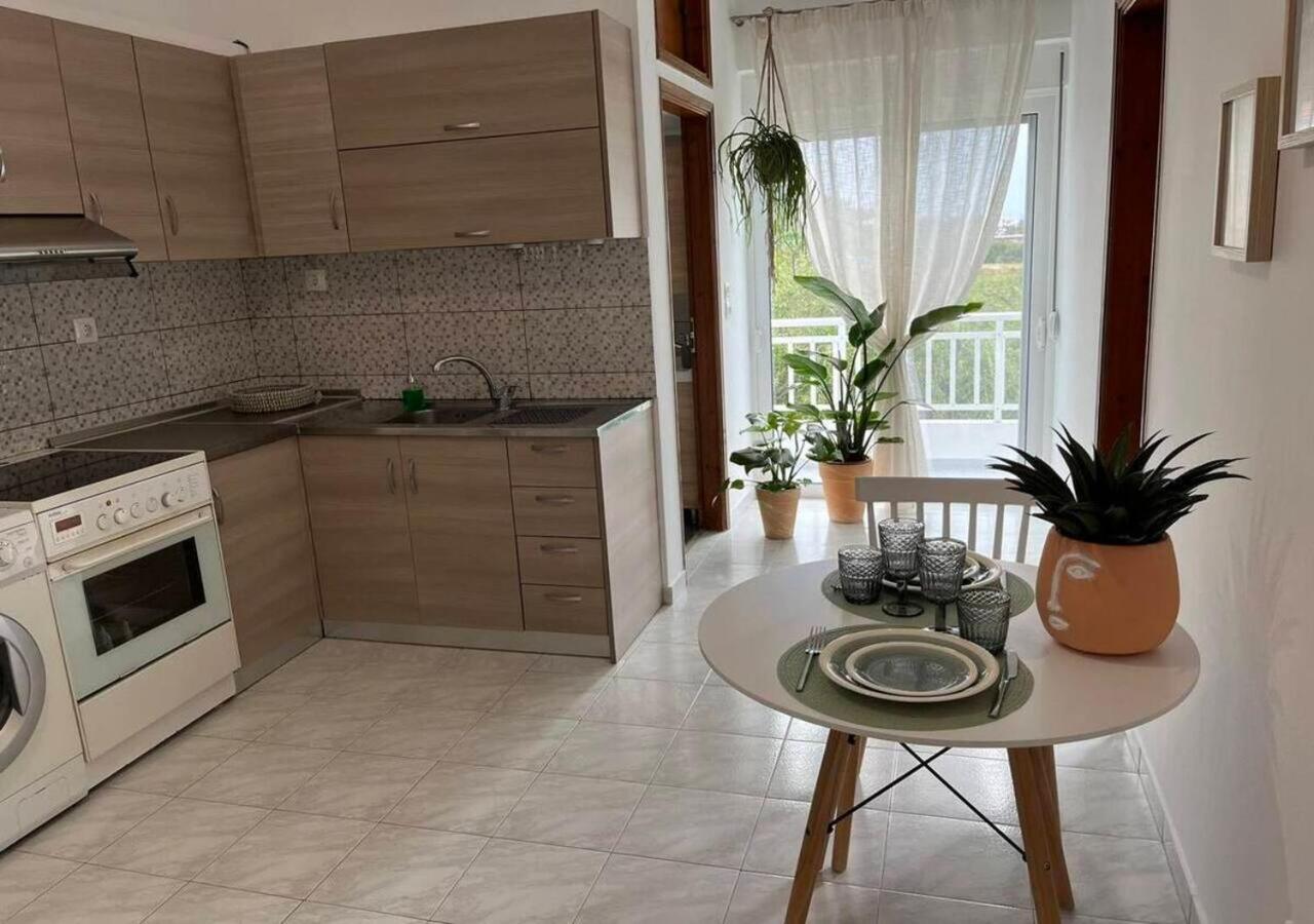 Swallow'S Nest Apartment Paradisi  ภายนอก รูปภาพ